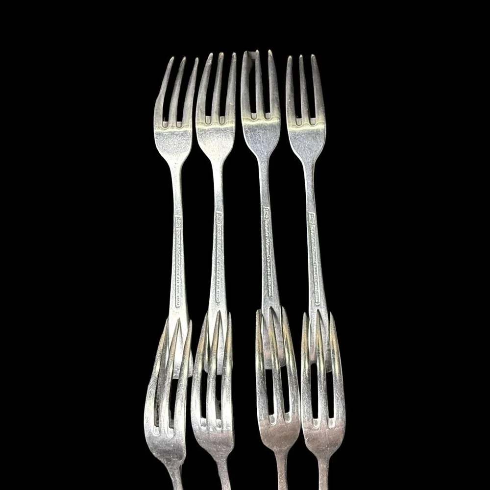 EKCO ETERNA Colonial Richmond 3 Prong Stainless Steel Dinner Forks Lot Of 8
